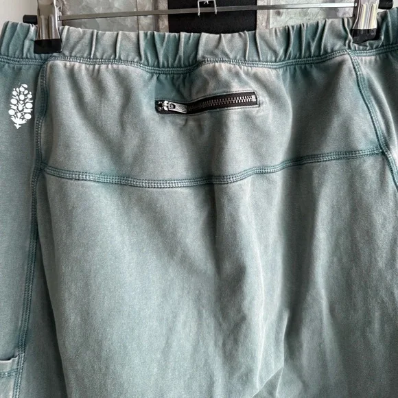 FP Movement Hot Shot Pants Midnight Jade Size Medium - Picture 3 of 4